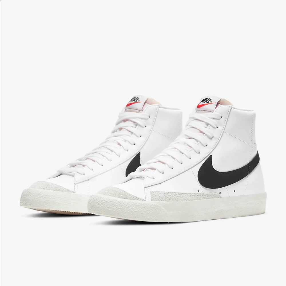 NikeBlazer Mid 77